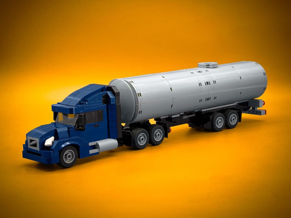 Lego Brick VNL 670 & Fuel Tanker