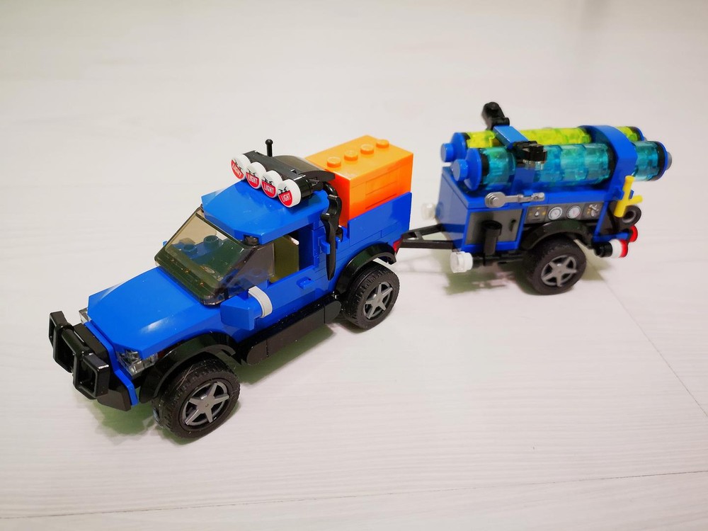 Lego 4x4 support vehicle with trailer