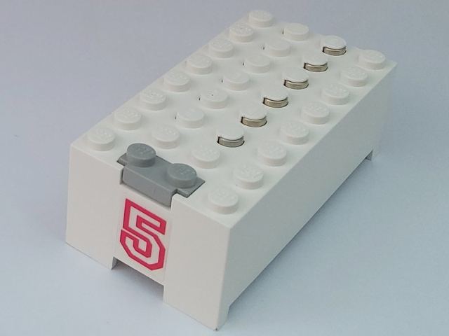 Lego Electric 9V Battery Box Small without Battery Cover with Red '5' Pattern (Sticker) - Set 6440 / White
