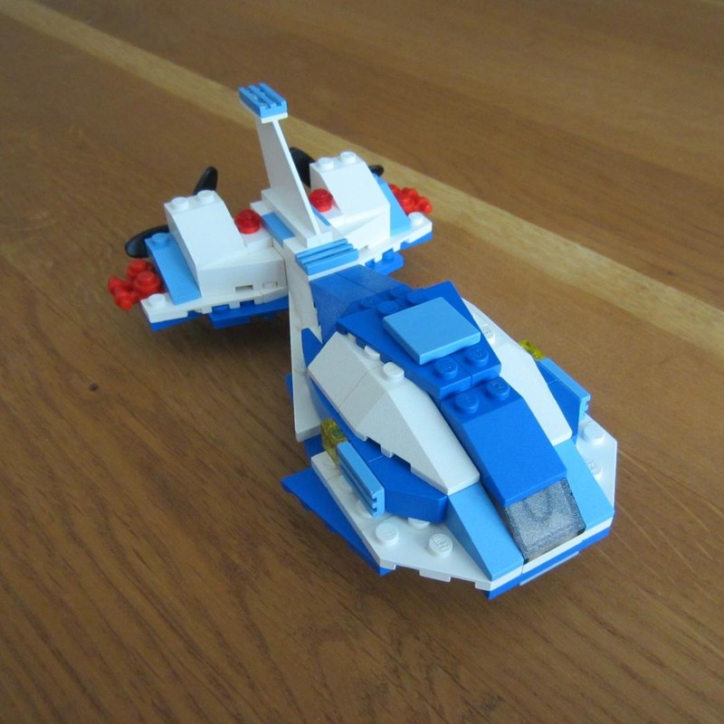 Lego 4098 Whale cruiser