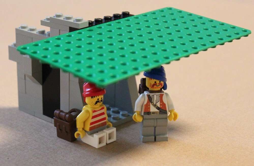 Lego 6036 Smugglers' Cave (Alternative Build)