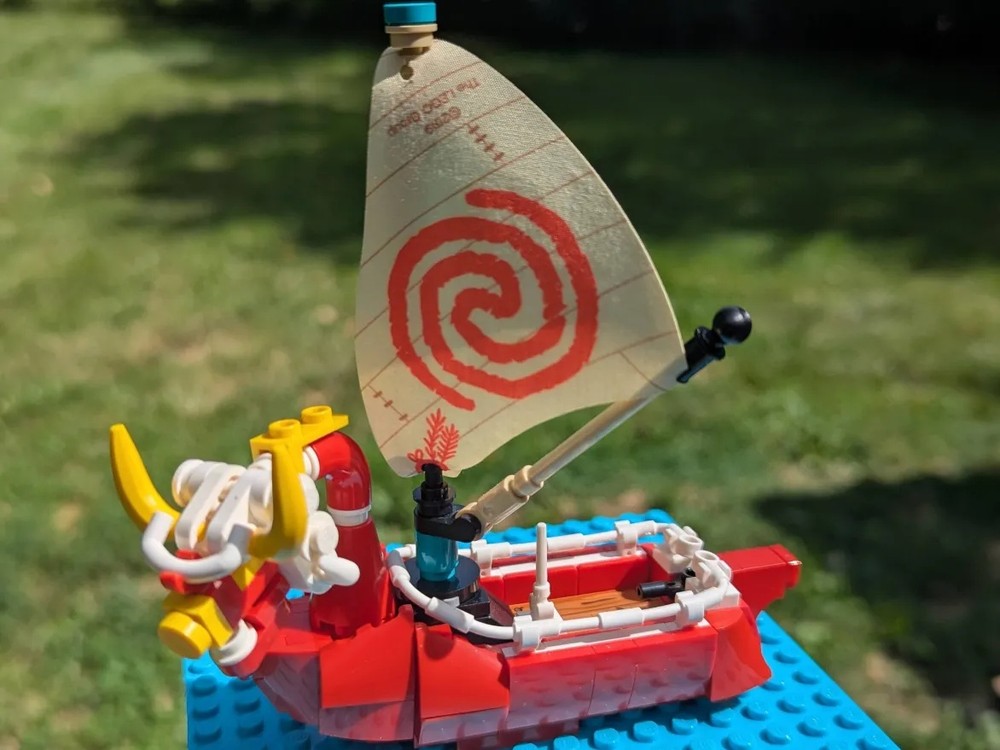 Lego King of Red Lions