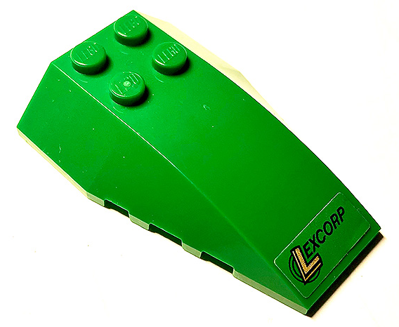 Lego Wedge 6 x 4 Triple Curved with Black and Gold 'LEXCORP' Pattern (Sticker) - Set 76097 / Green