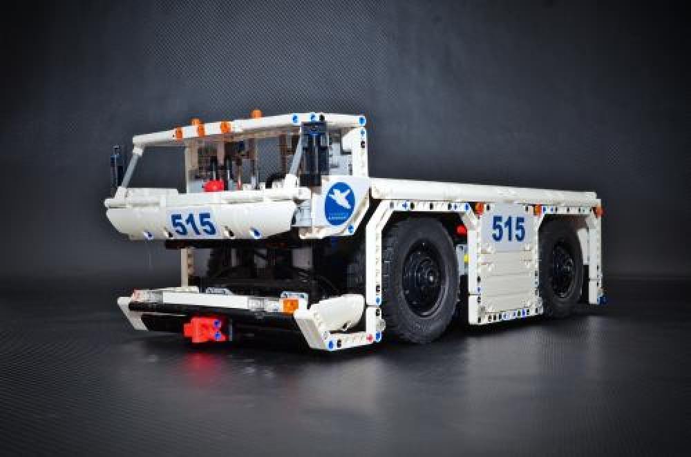 Lego Technic Aircraft Tug XL