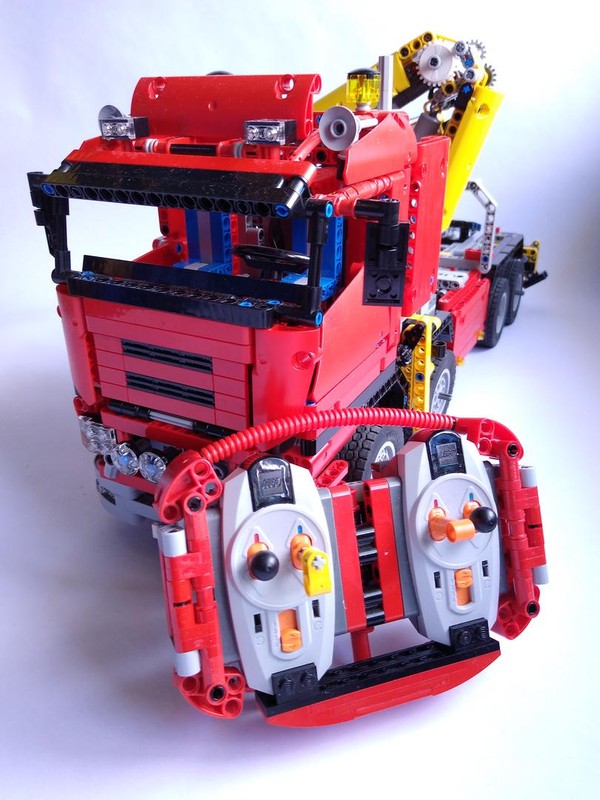 Lego 8258 Crane Truck - RC MOD