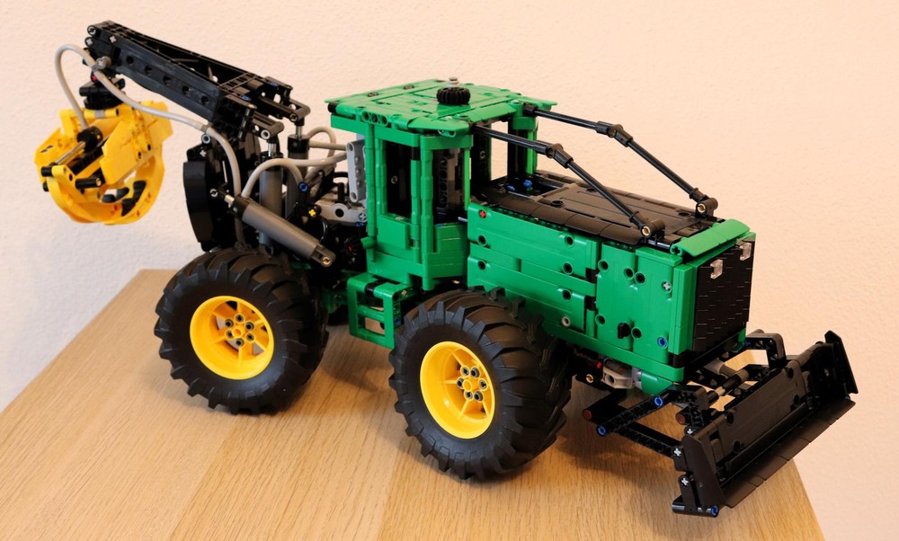 Lego 42157 Motorized pump