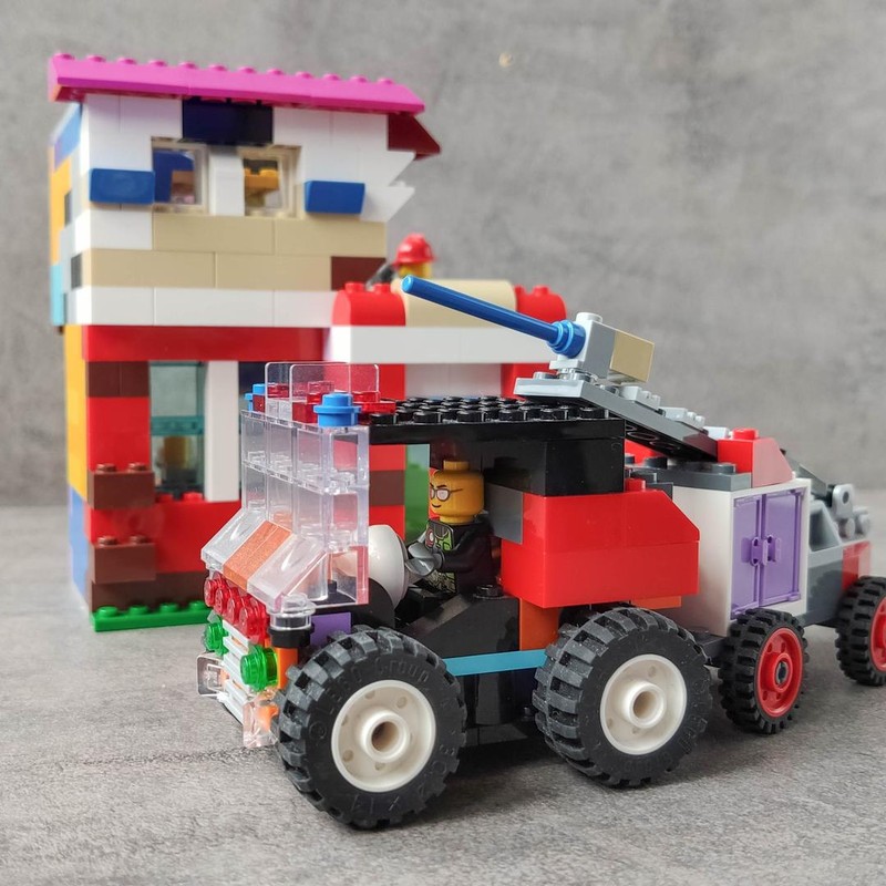 Lego 10715 FIRE STATION and FIRE TRUCK