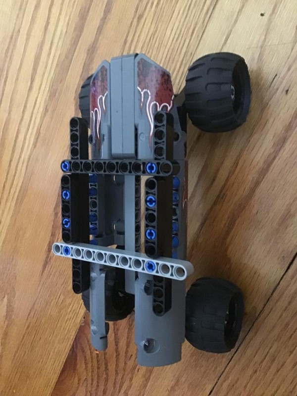Lego pickup truck with roll bars