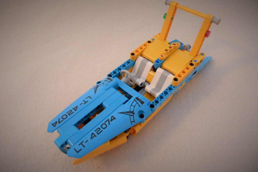 Lego 42074 Powerboat