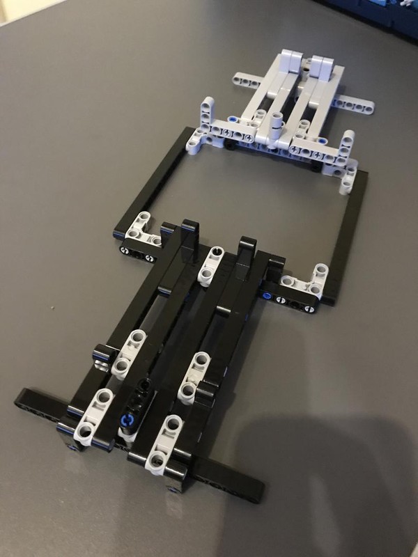 Lego 42083 stand