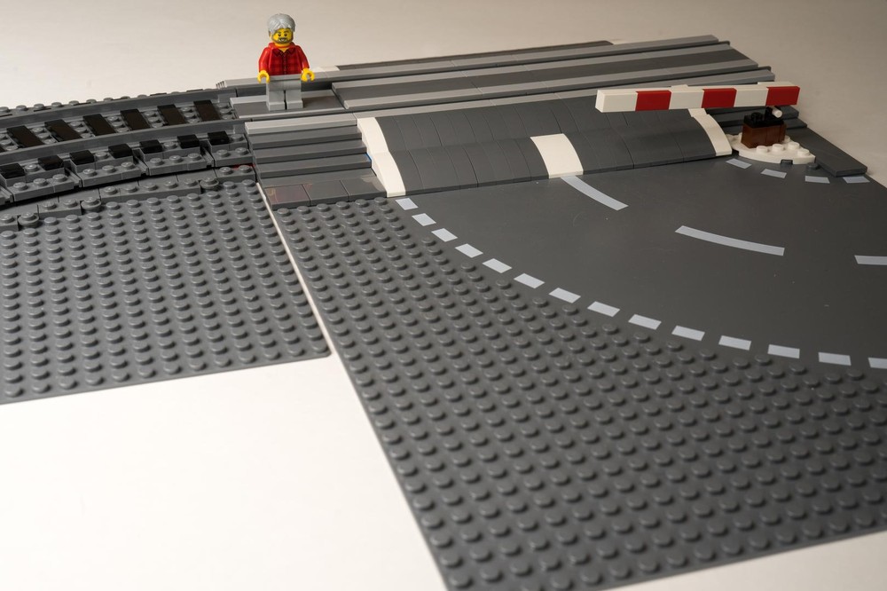 Lego Railroad crossing MILS style