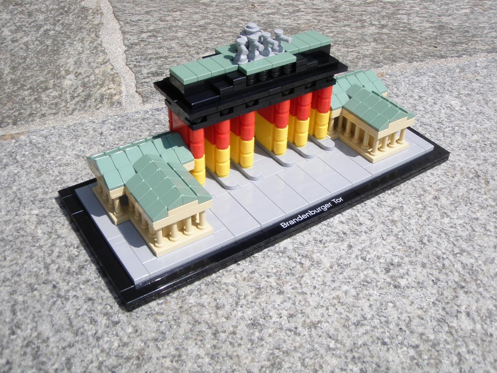 Lego Brandenburg Gate in german colours