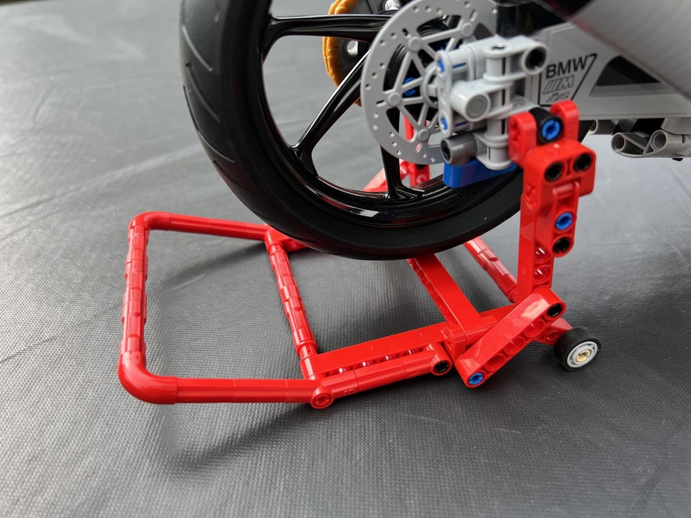 Lego 42130 Paddock Stand