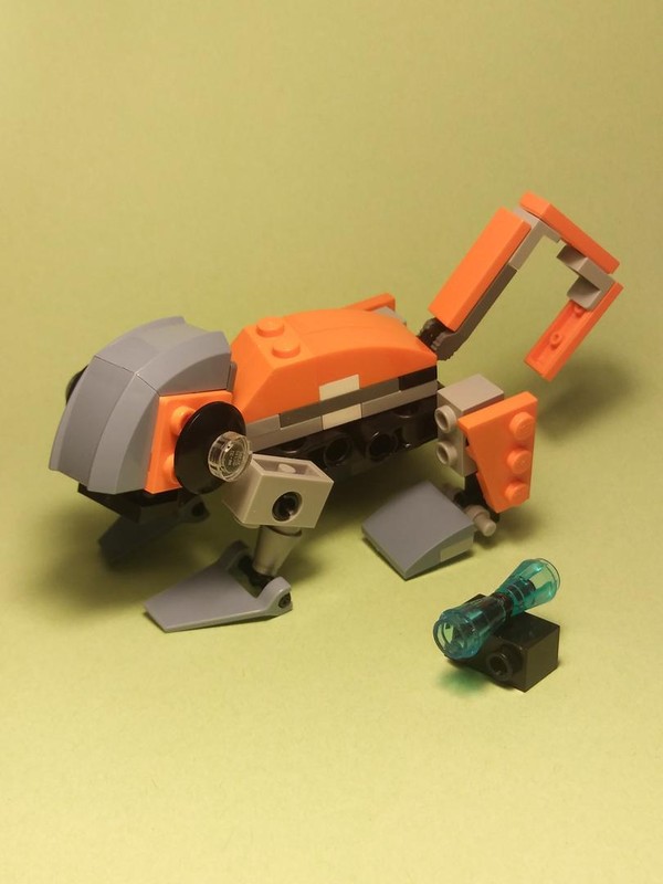Lego 31111 Chameleon and fly