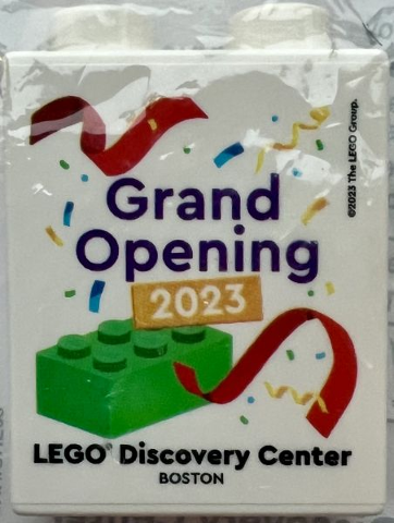 Lego Duplo, Brick 1 x 2 x 2 with Grand Opening 2023 LEGO Discovery Center BOSTON Pattern / White