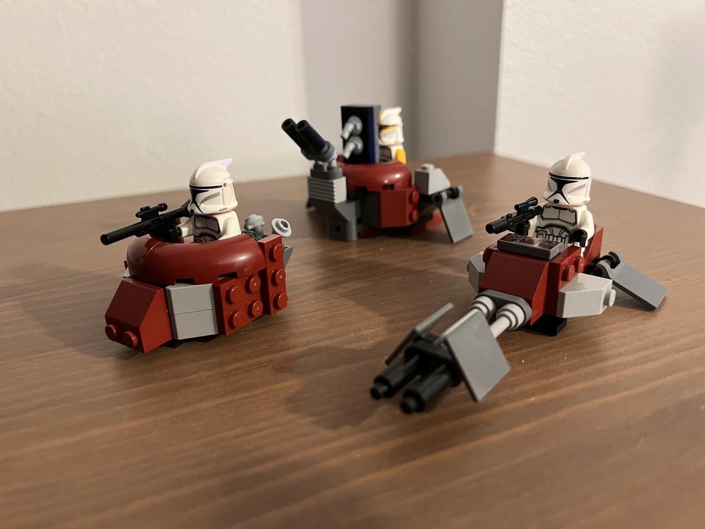 Lego Clone Troopers Battle Pack (7655) Inspired Alt. Build for 2x Clone Trooper Command Station (40558)