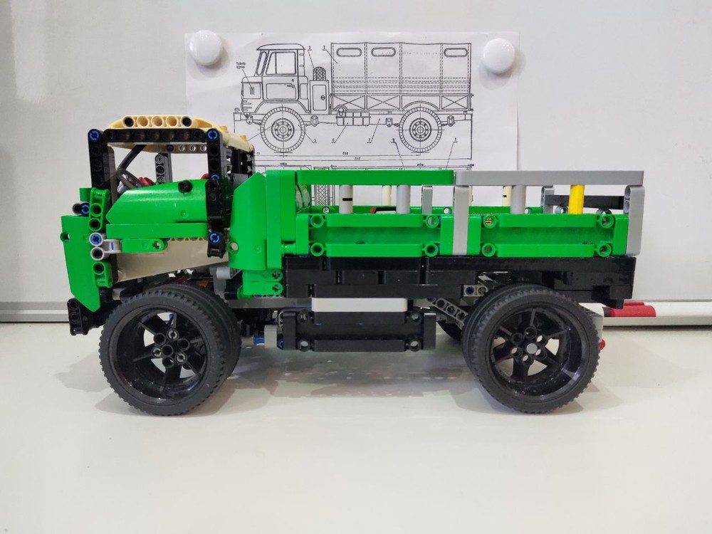 Lego 42039 GAZ-66 Truck