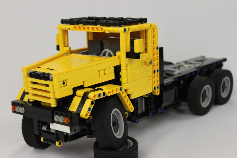 Lego Superior 6x6 RC Truck