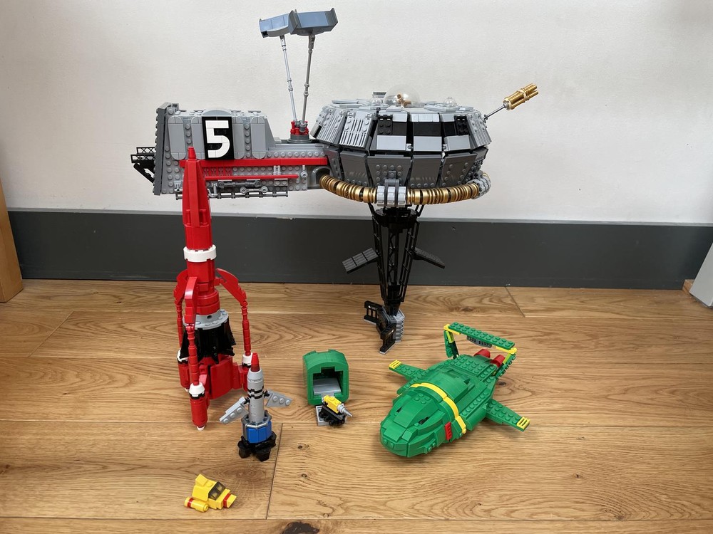 Lego UCS Thunderbirds 1, 2, 3, 4, and 5 bundle