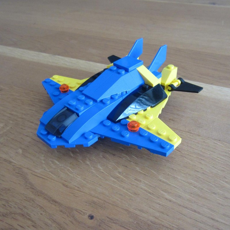 Lego 4882 Strato cruiser