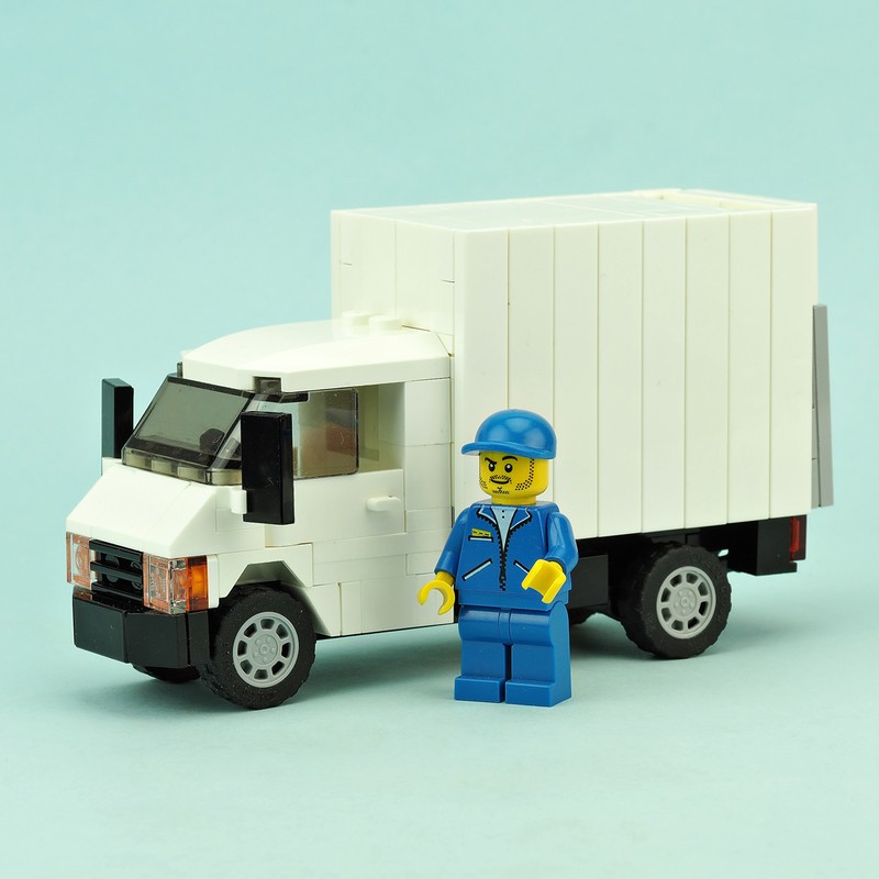 Lego Delivery truck with lift gate