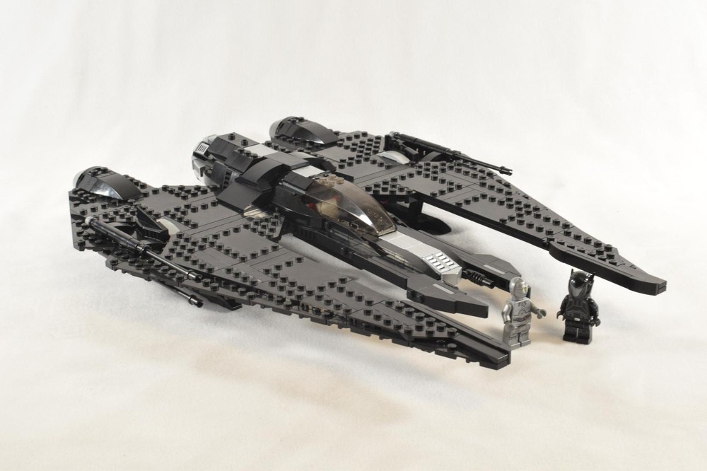 Lego Bat-Mandalorian Starfighter: The Shriek Hawk