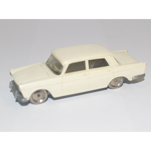 Lego HO Scale Fiat 1800 / White