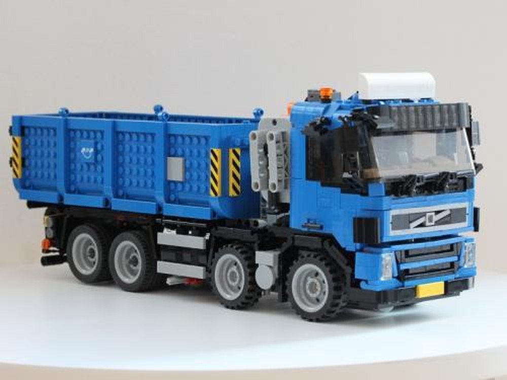 Lego Volvo FM 8x2 Container Transport