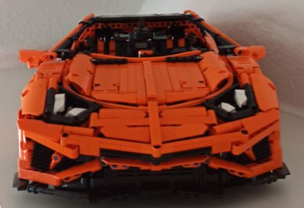 Lego Lamborghini Aventador S