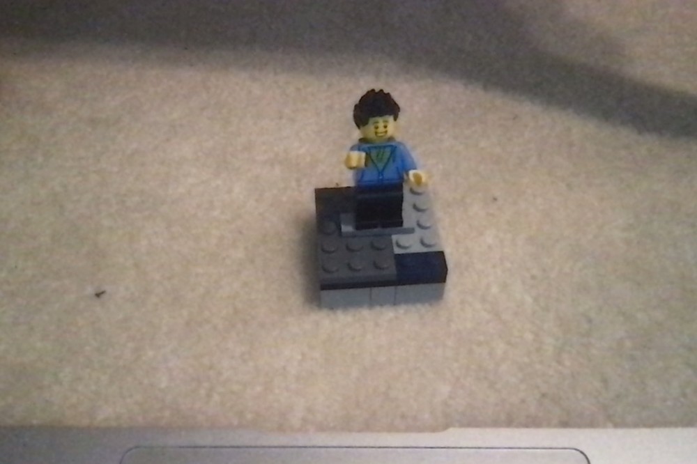 Lego Mini fig stand
