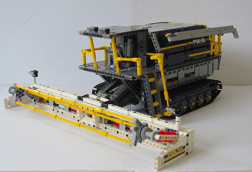 Lego Combine harvester: 42055 C model