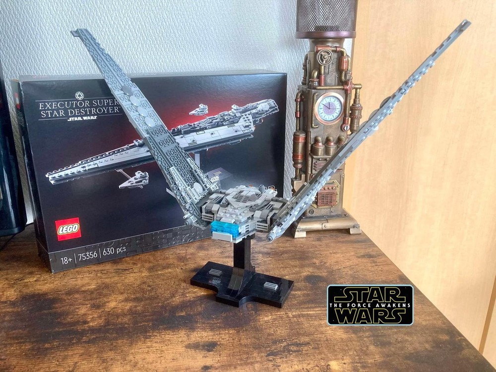 Lego First Order Kylo Command Shuttle Midi-Scale