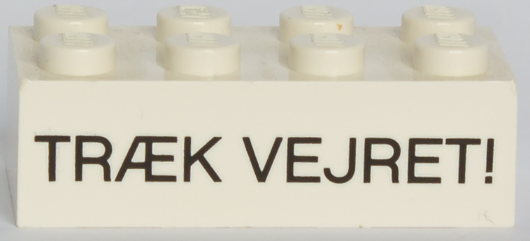 Lego Brick 2 x 4 with 'TRÆK VEJRET!' Pattern