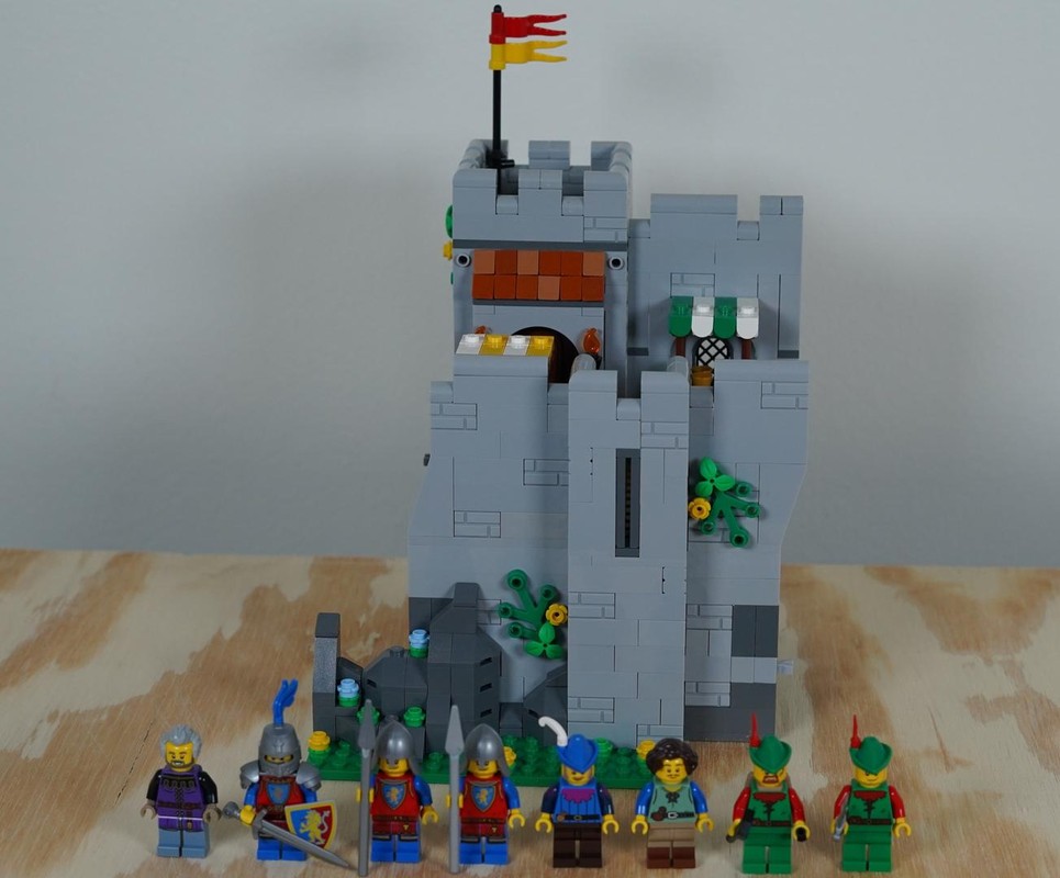 Lego Lion Knight Castle Middle Addition