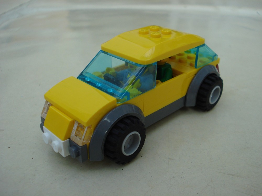 Lego 4435 yellow car