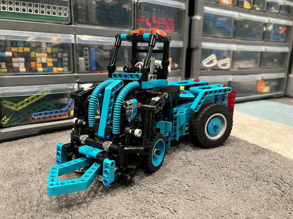 Lego Wheel Loader with Grabber