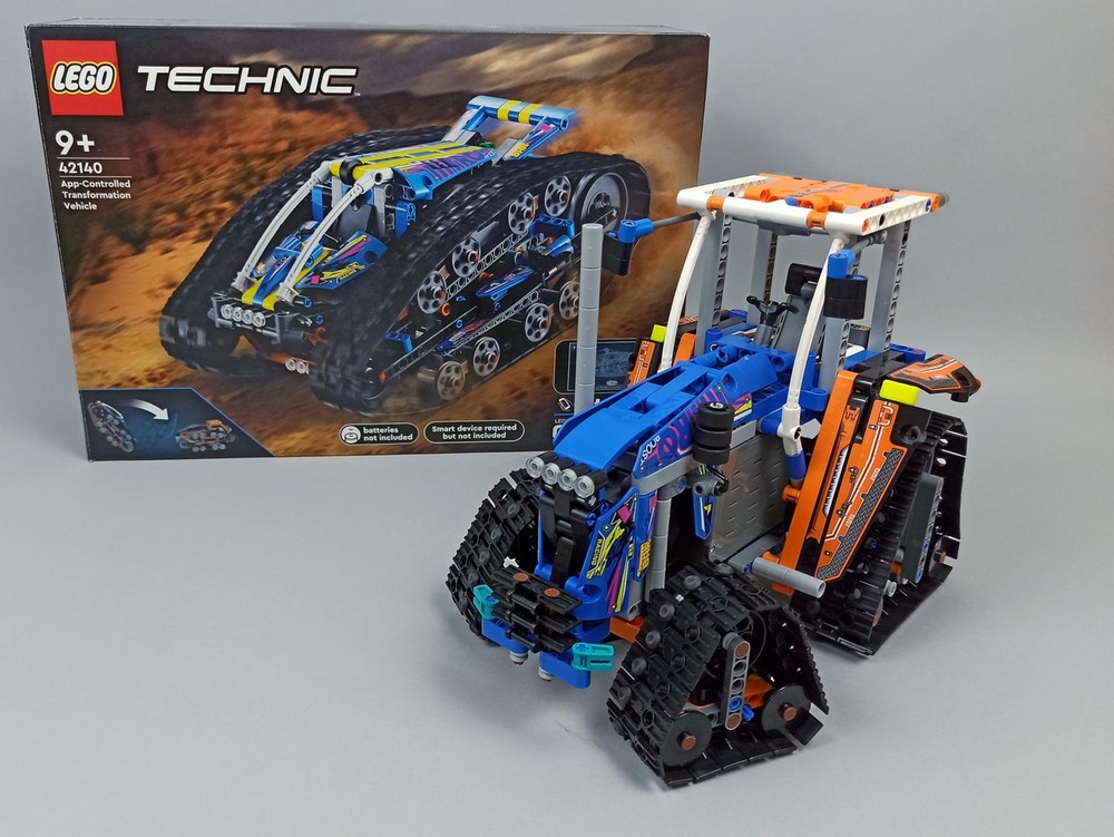 Lego 42140 Tracked Tractor