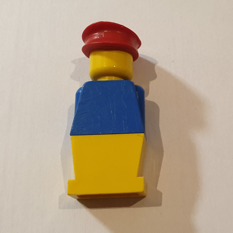 Lego LEGOLAND Blue Torso, Yellow Legs, Red Hat
