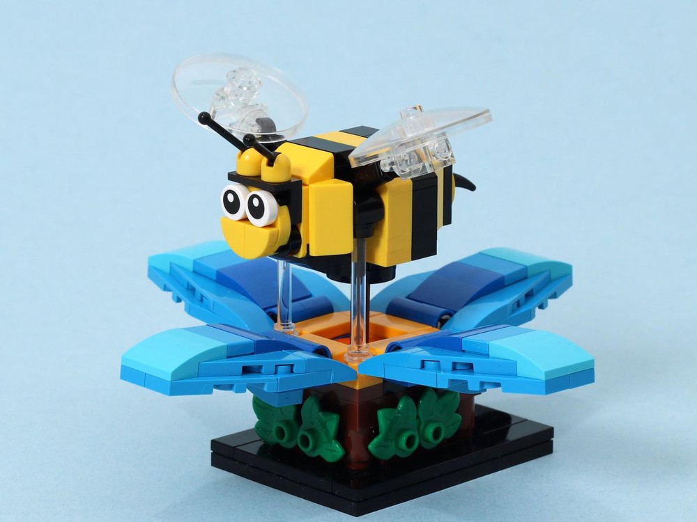 Lego Flying Bee