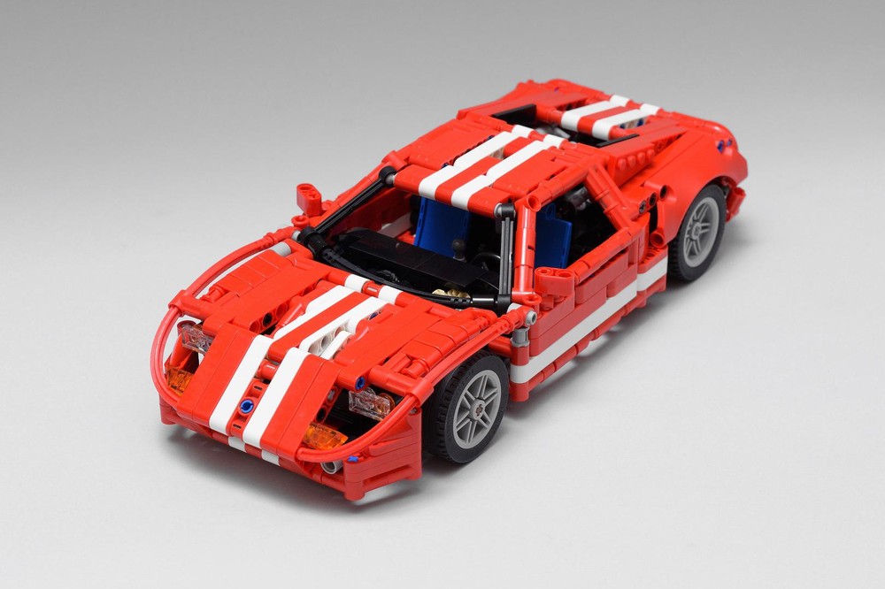 Lego 2005 Ford GT (1:16)