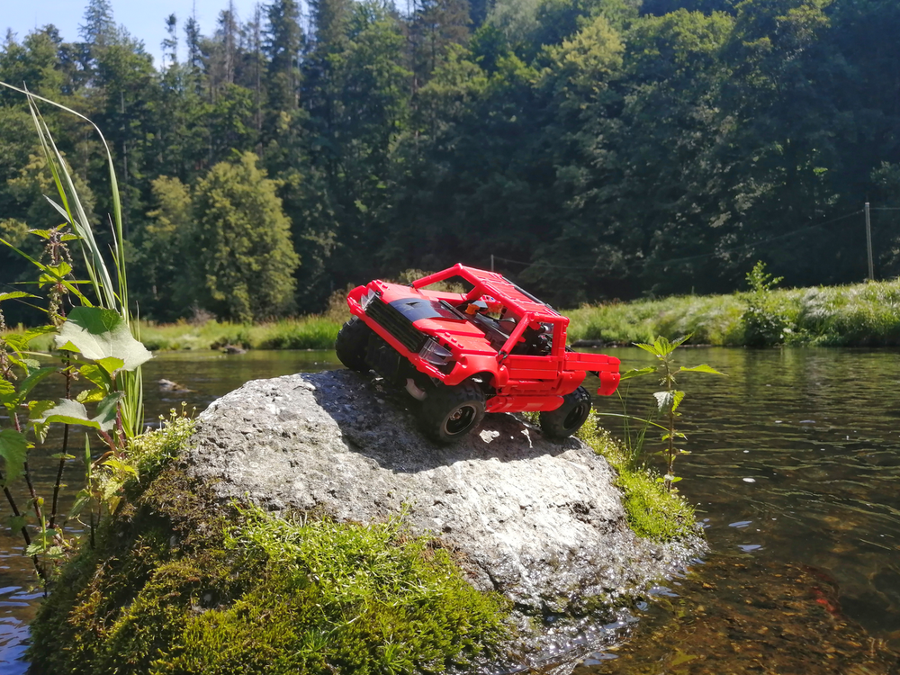 Lego Trophy Truck (Buwizz)