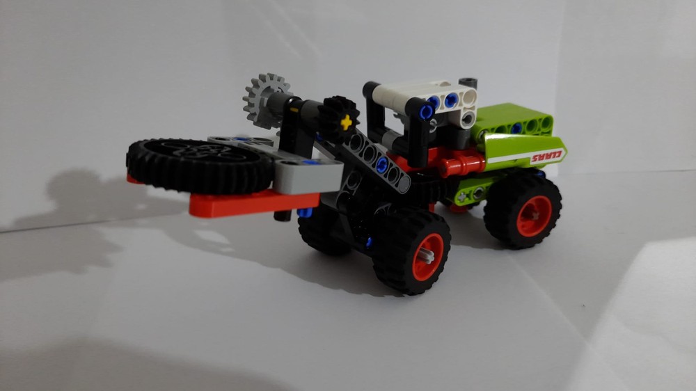 Lego Claas Torion 42102