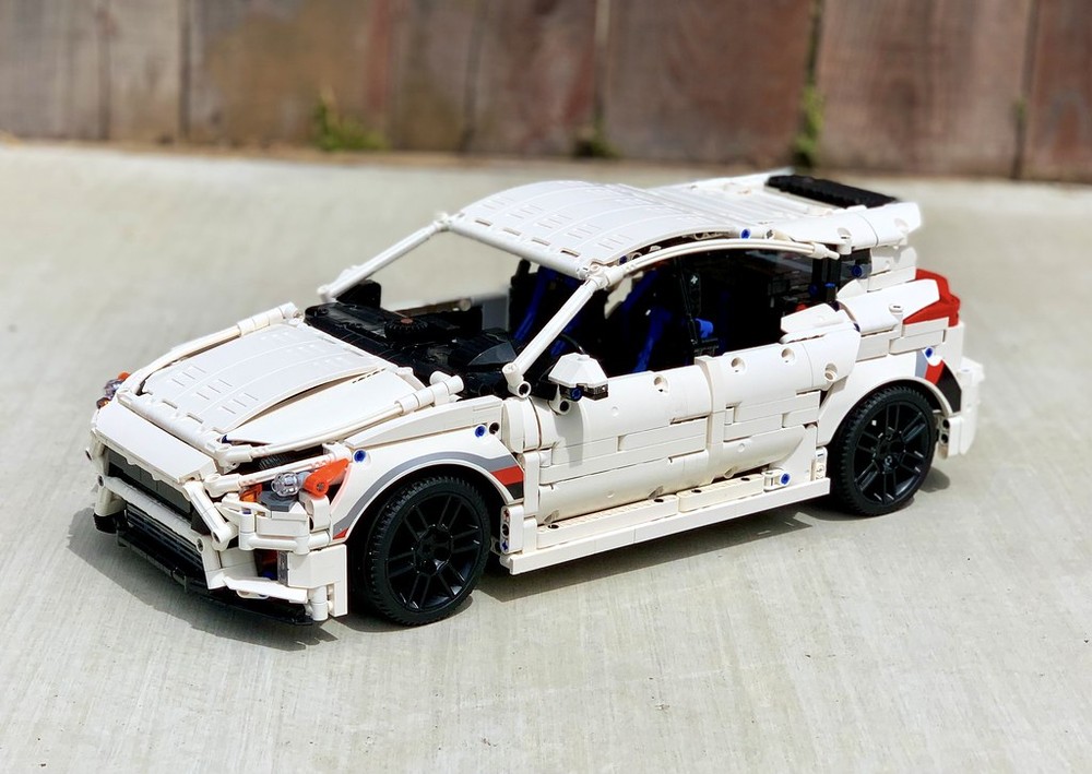 Lego 1:10 Ford Focus RS MK3 (Manual Version)