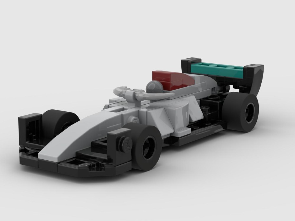 Lego Mercedes AMG Petronas F1 W13 E-Performance Polybag scale