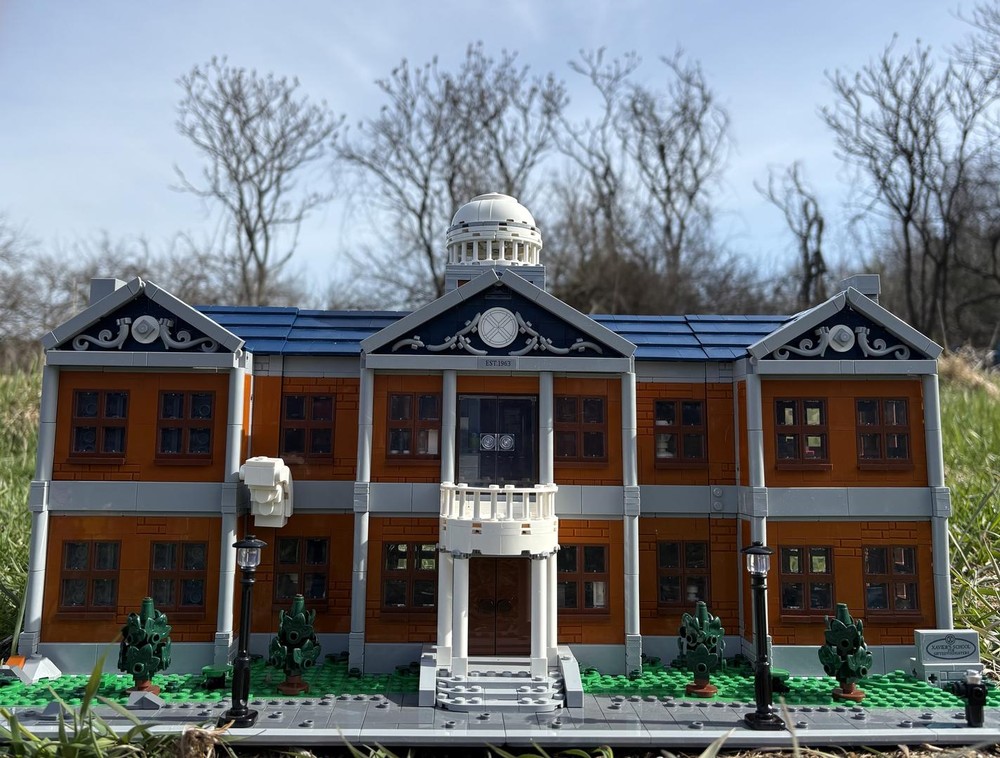 Lego X-Men Mansion Modified