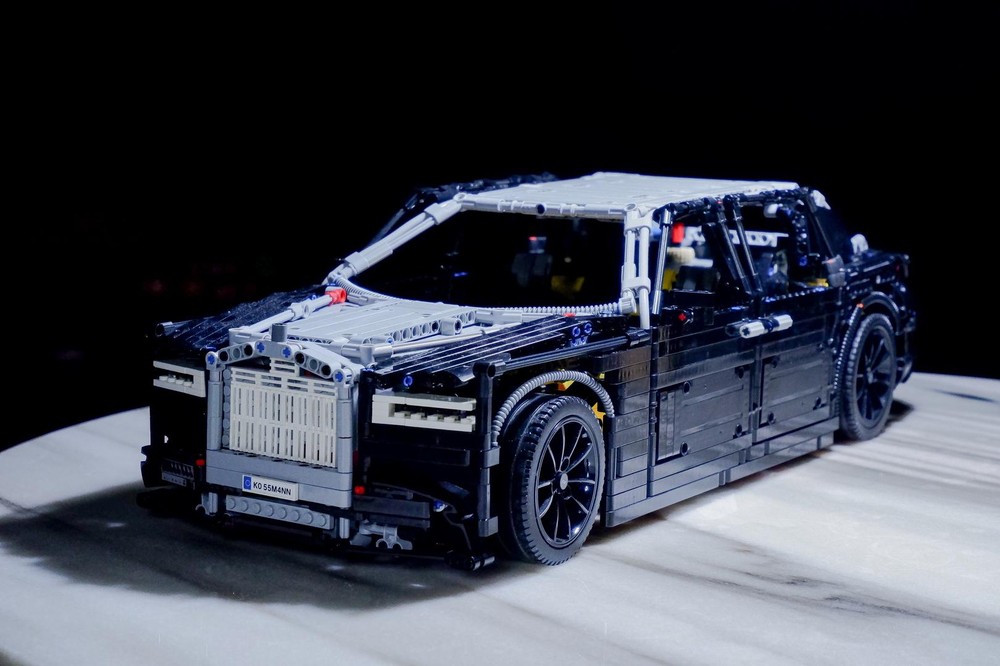 Lego Rolls-Royce Phantom 1:10
