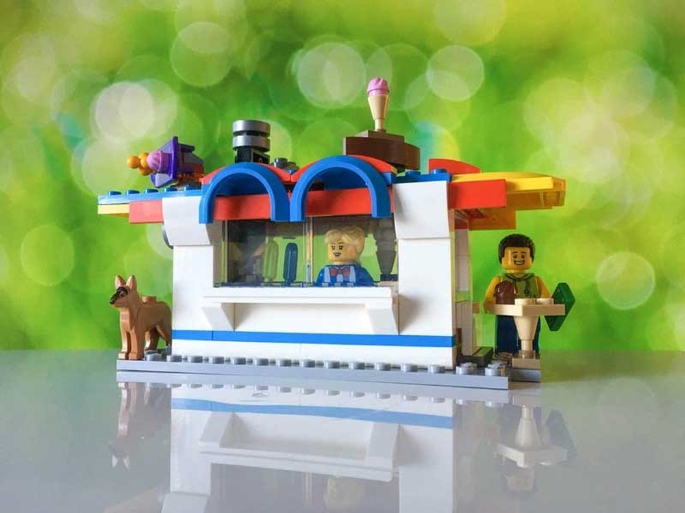 Lego Art-deco Park Kiosk