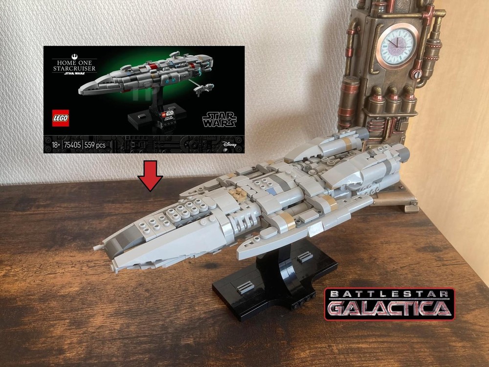 Lego 2004 Battlestar Galactica Midi-Scale