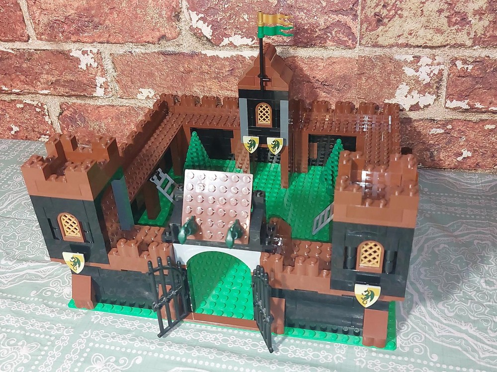 Lego Dragon Kingdom Fortress