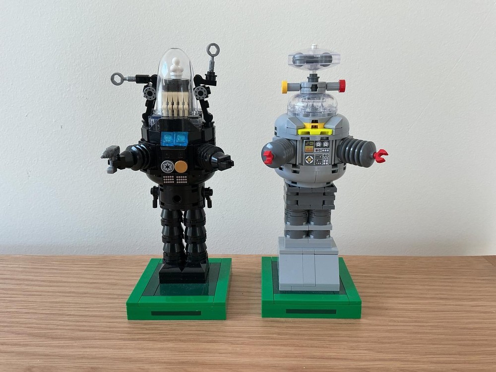 Lego Robby the Robot (Forbidden Planet) and B9 Robot (Lost in Space)